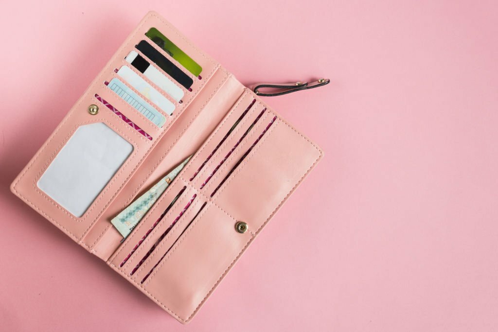 best color wallet 