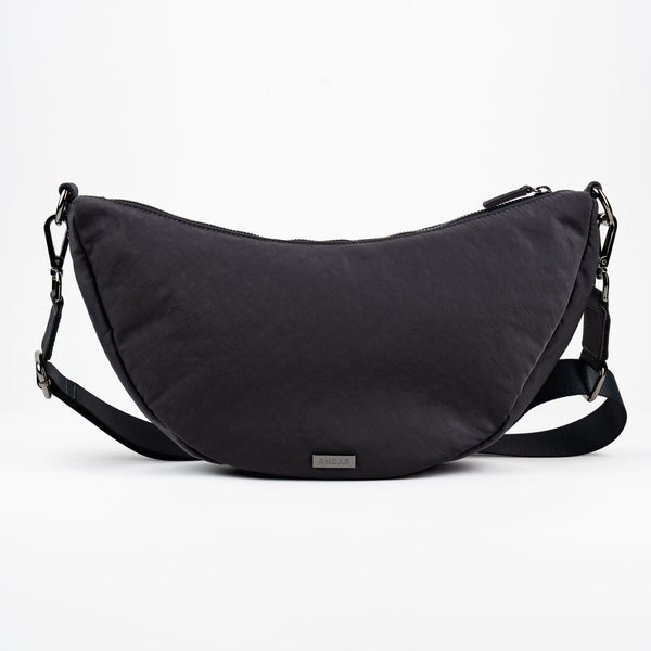 The Luna Active shoulder bag in Midnight