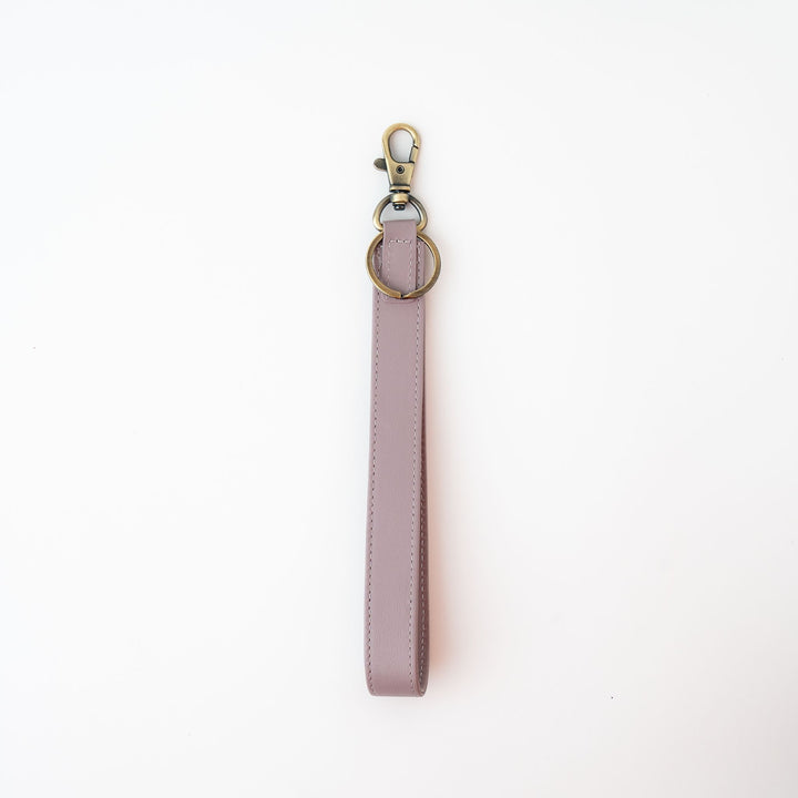 Wisteria | Lo