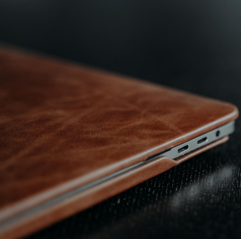 Leather MacBook Pro case